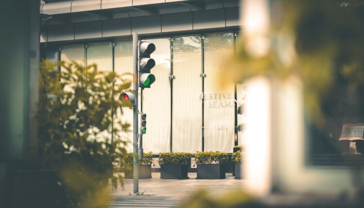 Via Transversal: O Que É e Como Identificar no Trânsito