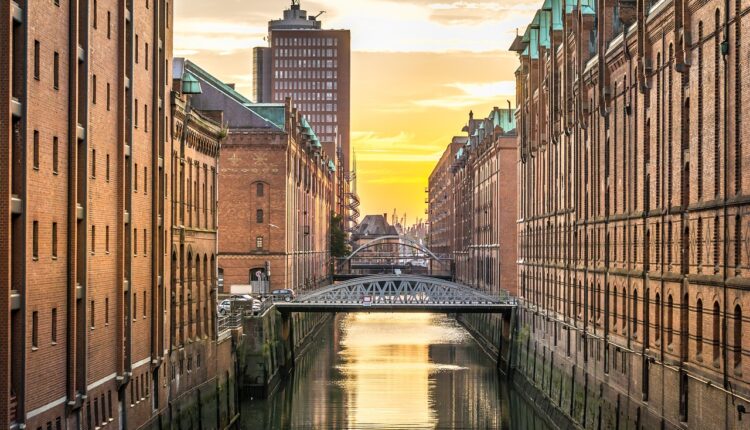 CBO 414105: O Que Faz um Almoxarife e Como se Destacar